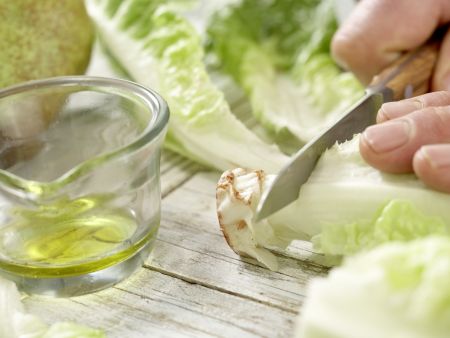 Römersalat mit Birne Zubereitung Schritt 3 Römersalat mit Birne Zubereitung Schritt 3