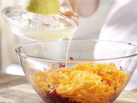 Rote-Bete-Möhren-Salat Zubereitung Schritt 3 Rote-Bete-Möhren-Salat Zubereitung Schritt 3