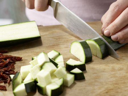 Safran-Kichererbsen mit Lamm Zubereitung Schritt 3 Safran-Kichererbsen mit Lamm Zubereitung Schritt 3