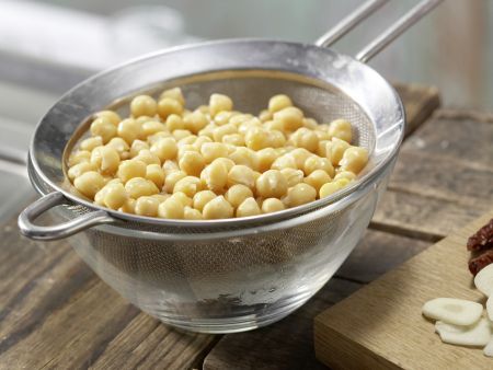 Safran-Kichererbsen mit Lamm Zubereitung Schritt 4 Safran-Kichererbsen mit Lamm Zubereitung Schritt 4