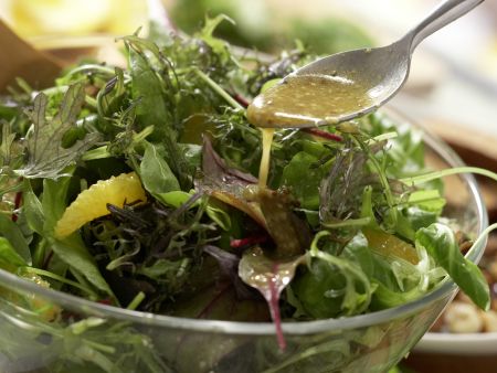 Salat mit Karamellnüssen Zubereitung Schritt 6 Salat mit Karamellnüssen Zubereitung Schritt 6