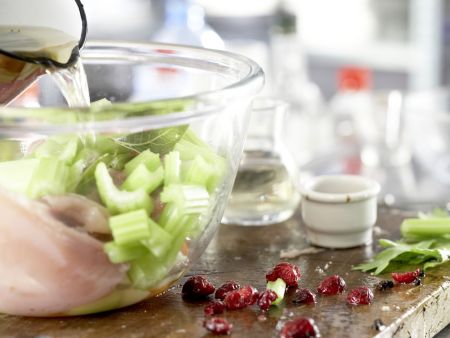 Sauerbraten vom Hähnchen Zubereitung Schritt 4 Sauerbraten vom Hähnchen Zubereitung Schritt 4