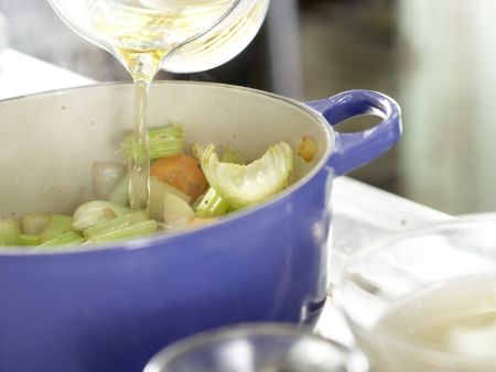Sauerbraten vom Hähnchen Zubereitung Schritt 8 Sauerbraten vom Hähnchen Zubereitung Schritt 8