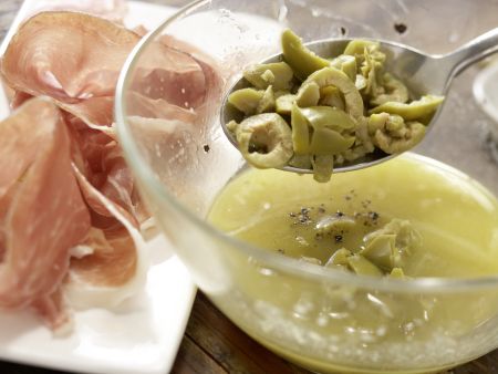 Schinken-Käse-Salat Zubereitung Schritt 3 Schinken-Käse-Salat Zubereitung Schritt 3