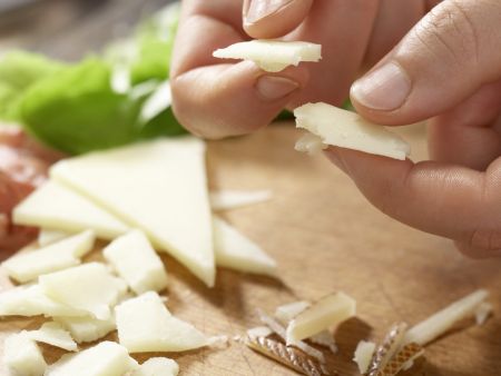 Schinken-Käse-Salat Zubereitung Schritt 4 Schinken-Käse-Salat Zubereitung Schritt 4