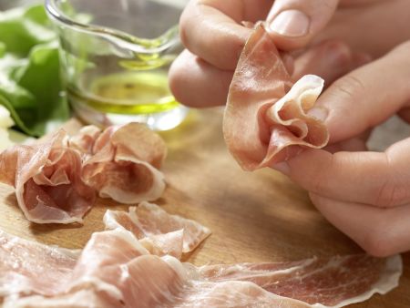 Schinken-Käse-Salat Zubereitung Schritt 5 Schinken-Käse-Salat Zubereitung Schritt 5