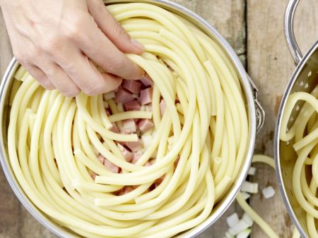 Schinken-Nudel-Torte Zubereitung Schritt 6 Schinken-Nudel-Torte Zubereitung Schritt 6