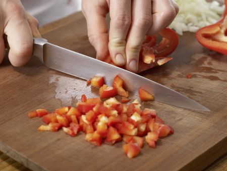 Schweinefilet mit Paprikagemüse Zubereitung Schritt 1 Schweinefilet mit Paprikagemüse Zubereitung Schritt 1