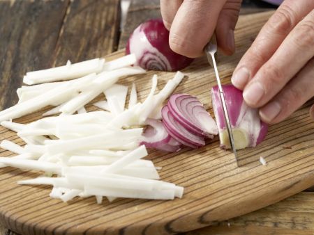 Soba-Nudeln mit Mairüben Zubereitung Schritt 1 Soba-Nudeln mit Mairüben Zubereitung Schritt 1