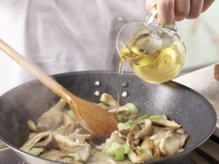 Spätzlepfanne Zubereitung Schritt 3 Spätzlepfanne Zubereitung Schritt 3