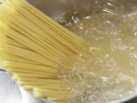 Spaghetti mit Karamellzwiebeln Zubereitung Schritt 5 Spaghetti mit Karamellzwiebeln Zubereitung Schritt 5