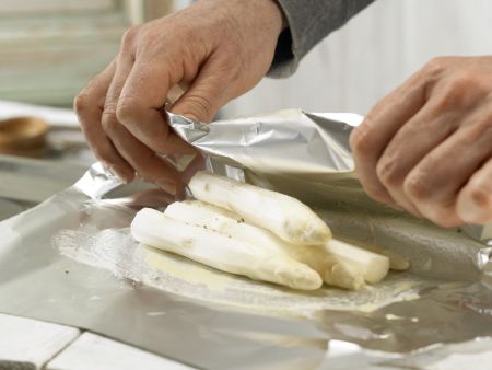 Spargel aus dem Ofen Zubereitung Schritt 4 Spargel aus dem Ofen Zubereitung Schritt 4
