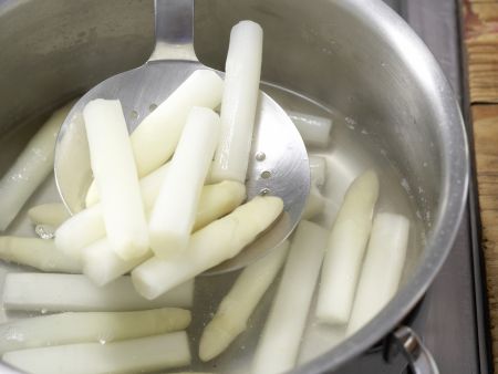 Spargel-Schinken-Toast Zubereitung Schritt 3 Spargel-Schinken-Toast Zubereitung Schritt 3
