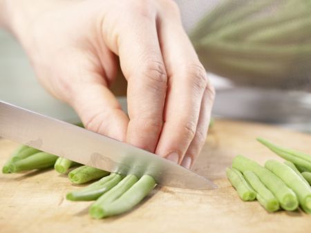 Sprossenpfanne mit Heilbutt Zubereitung Schritt 1 Sprossenpfanne mit Heilbutt Zubereitung Schritt 1