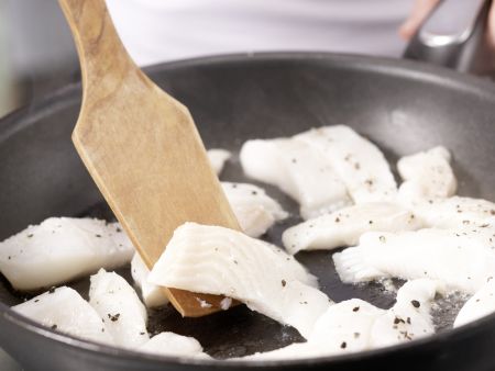 Sprossenpfanne mit Heilbutt Zubereitung Schritt 8 Sprossenpfanne mit Heilbutt Zubereitung Schritt 8