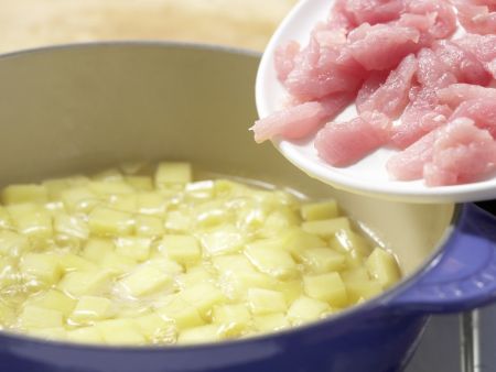 Steckrübenbrei mit Nudeln Zubereitung Schritt 3 Steckrübenbrei mit Nudeln Zubereitung Schritt 3