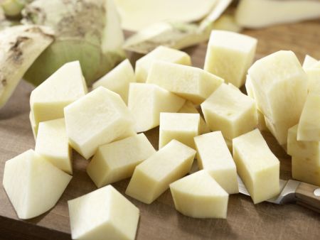 Steckrübentopf mit Kassler Zubereitung Schritt 2 Steckrübentopf mit Kassler Zubereitung Schritt 2