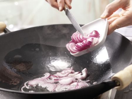 Süßsaures Asia-Gemüse Zubereitung Schritt 4 Süßsaures Asia-Gemüse Zubereitung Schritt 4