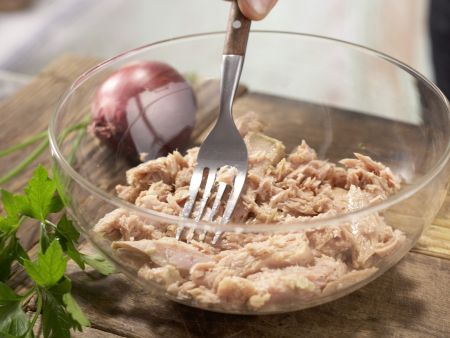 Thunfisch-Zitronen-Pasta Zubereitung Schritt 1 Thunfisch-Zitronen-Pasta Zubereitung Schritt 1