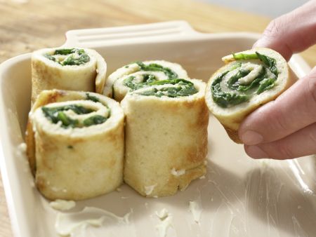 Überbackene Spinatröllchen Zubereitung Schritt 6 Überbackene Spinatröllchen Zubereitung Schritt 6