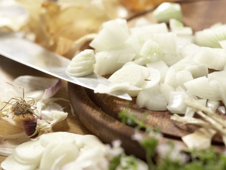 Überbackenes Lammragout Zubereitung Schritt 1 Überbackenes Lammragout Zubereitung Schritt 1