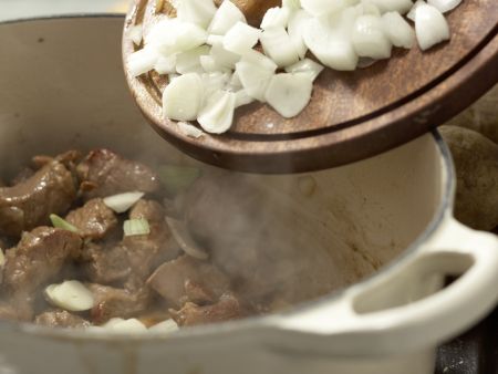 Überbackenes Lammragout Zubereitung Schritt 4 Überbackenes Lammragout Zubereitung Schritt 4