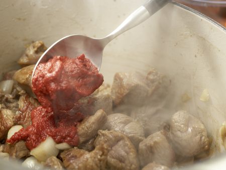 Überbackenes Lammragout Zubereitung Schritt 5 Überbackenes Lammragout Zubereitung Schritt 5