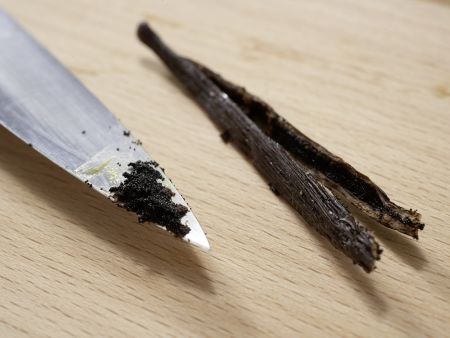 Vanillenudeln mit Zwetschgenmus Zubereitung Schritt 4 Vanillenudeln mit Zwetschgenmus Zubereitung Schritt 4