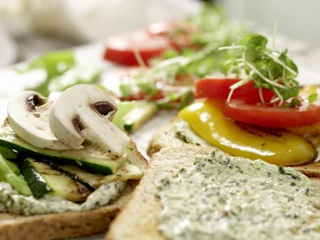 Vegetarische Club-Sandwiches Zubereitung Schritt 8 Vegetarische Club-Sandwiches Zubereitung Schritt 8