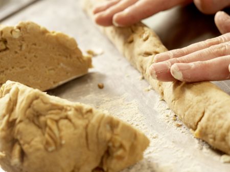 Vollkorn-Hefezopf Zubereitung Schritt 8 Vollkorn-Hefezopf Zubereitung Schritt 8