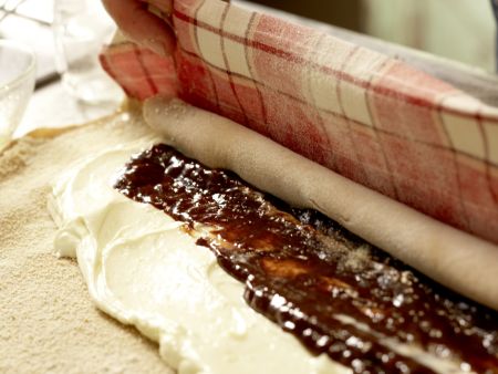 Vollkorn-Topfenstrudel Zubereitung Schritt 10 Vollkorn-Topfenstrudel Zubereitung Schritt 10