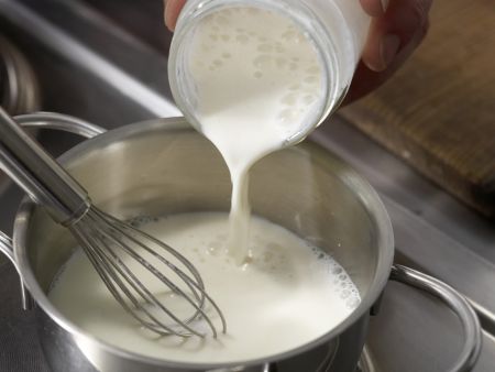 Weizenbrei mit Apfelsaft Zubereitung Schritt 2 Weizenbrei mit Apfelsaft Zubereitung Schritt 2