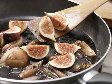 Wildschweinfilet mit Feigen Zubereitung Schritt 11 Wildschweinfilet mit Feigen Zubereitung Schritt 11
