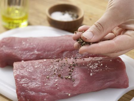 Wildschweinfilet mit Feigen Zubereitung Schritt 6 Wildschweinfilet mit Feigen Zubereitung Schritt 6