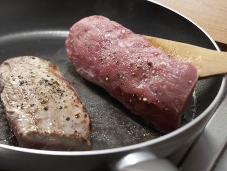 Wildschweinfilet mit Feigen Zubereitung Schritt 7 Wildschweinfilet mit Feigen Zubereitung Schritt 7