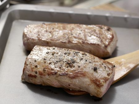Wildschweinfilet mit Feigen Zubereitung Schritt 8 Wildschweinfilet mit Feigen Zubereitung Schritt 8
