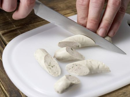 Würstchen-Champignon-Spieße Zubereitung Schritt 3 Würstchen-Champignon-Spieße Zubereitung Schritt 3