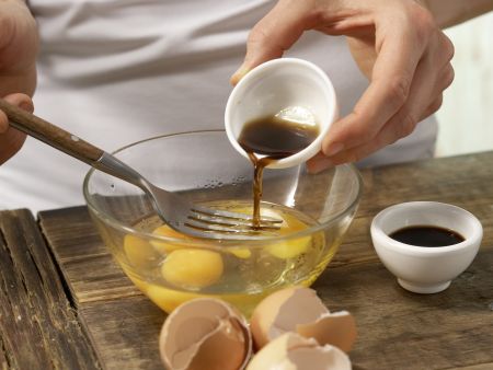 Würziger Bratreis aus dem Wok Zubereitung Schritt 7 Würziger Bratreis aus dem Wok Zubereitung Schritt 7