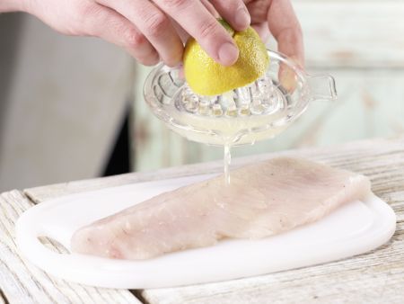 Zander-Gemüse-Pfanne Zubereitung Schritt 1 Zander-Gemüse-Pfanne Zubereitung Schritt 1