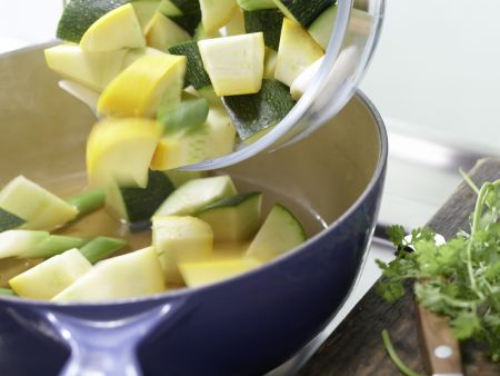 Zanderfilet auf Zucchini Zubereitung Schritt 4 Zanderfilet auf Zucchini Zubereitung Schritt 4