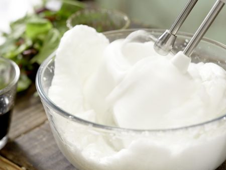 Ziegenkäse-Soufflés Zubereitung Schritt 5 Ziegenkäse-Soufflés Zubereitung Schritt 5