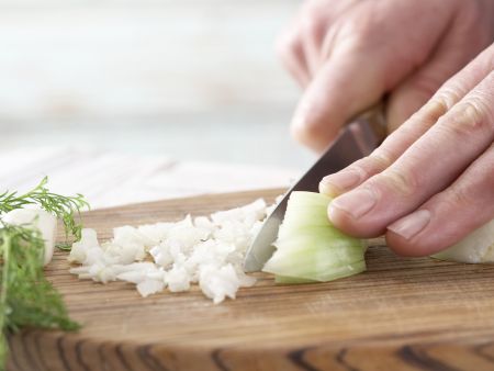 Zucchini-Pfanne Zubereitung Schritt 3 Zucchini-Pfanne Zubereitung Schritt 3