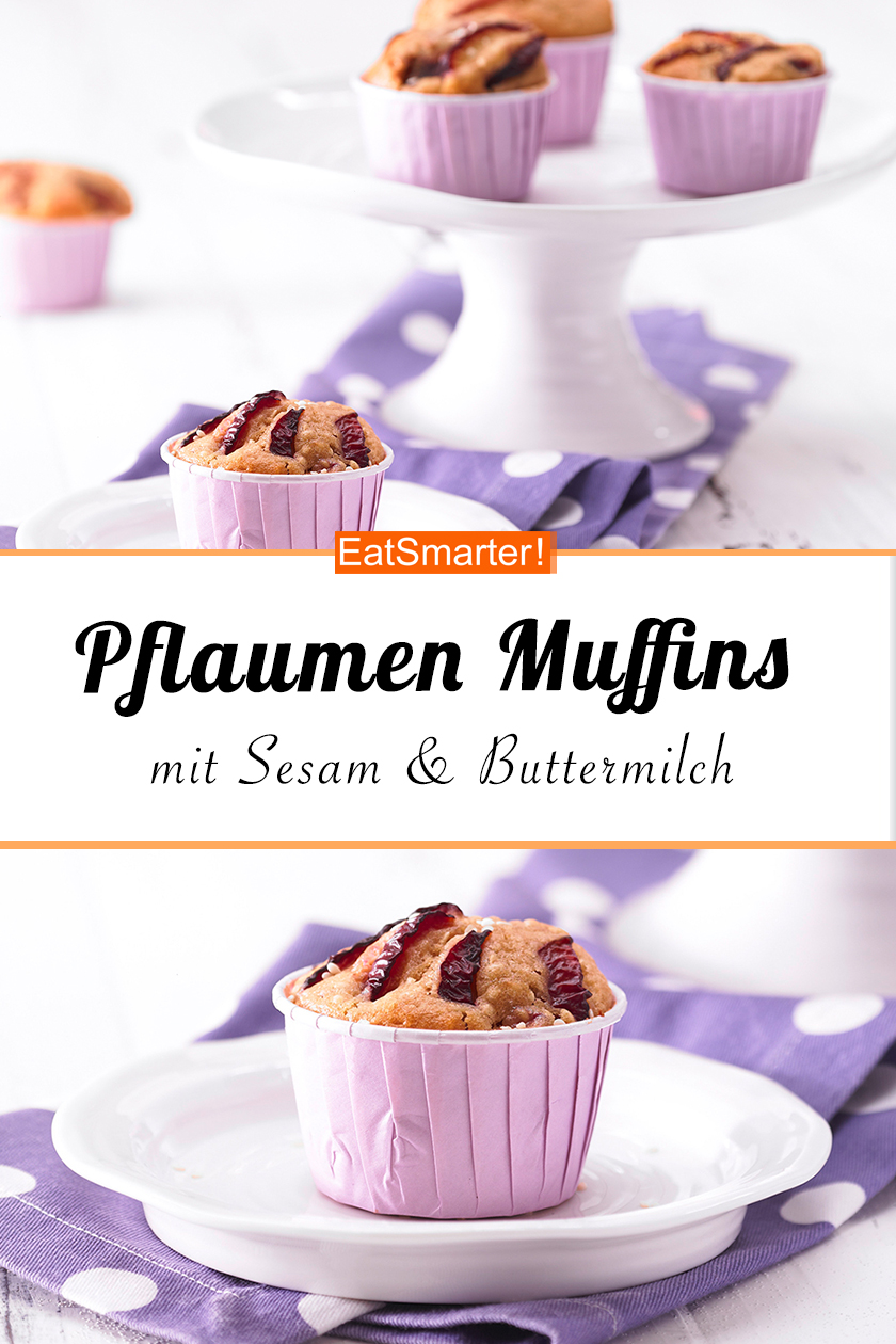 PflaumenMuffins mit Sesam und Buttermilch Rezept EAT SMARTER