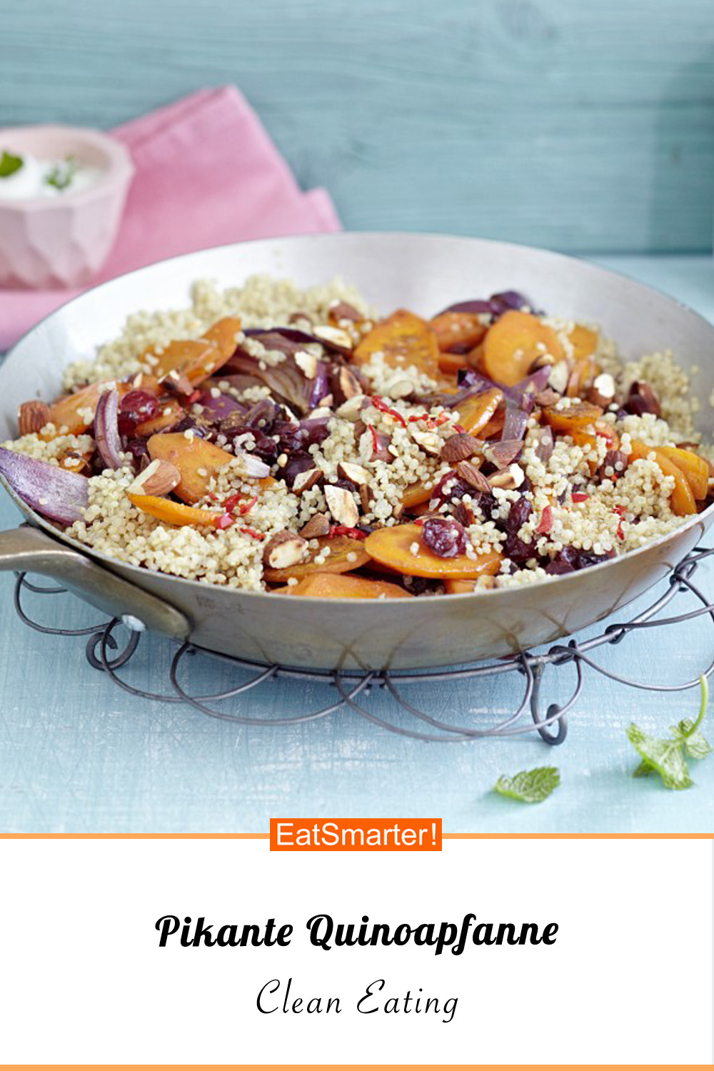 Pikante Quinoapfanne mit Aprikosen Rezept | EAT SMARTER
