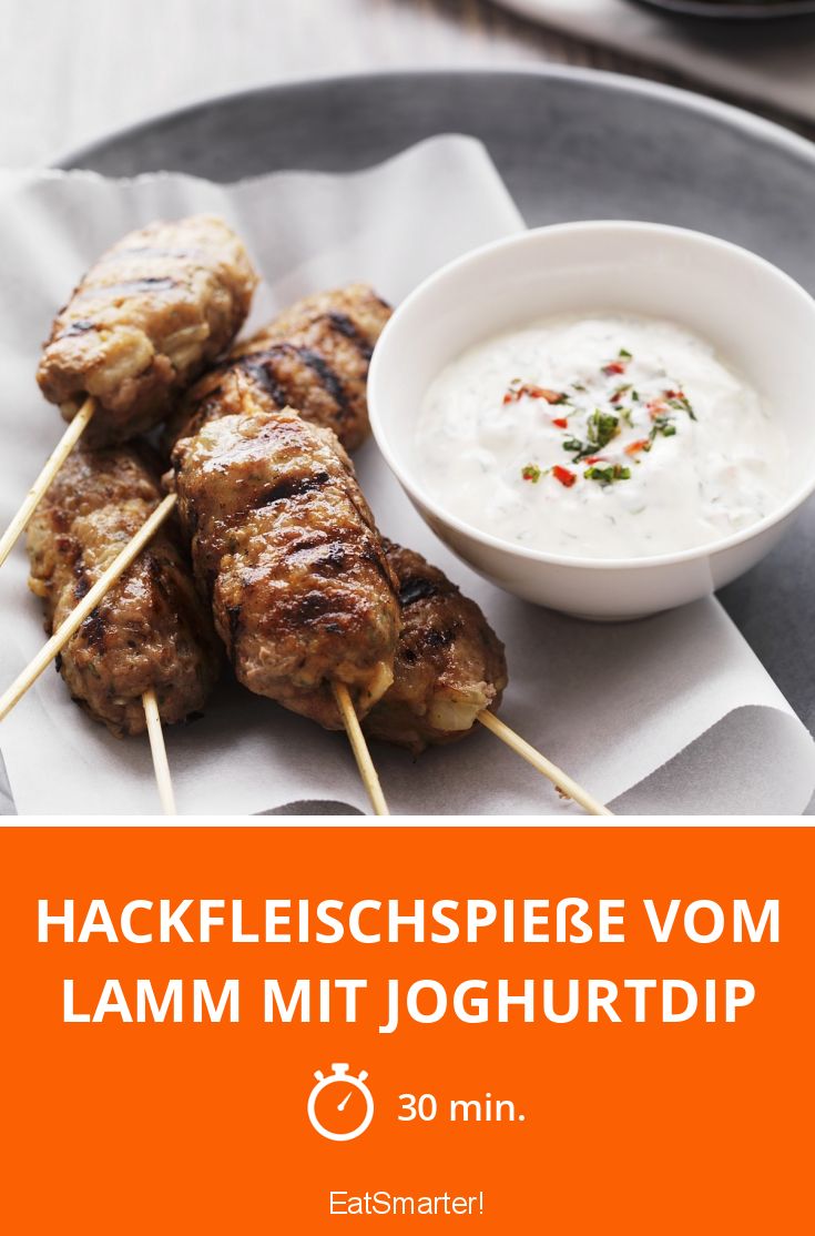 Hackfleischspieße vom Lamm mit Joghurtdip Rezept | EAT SMARTER