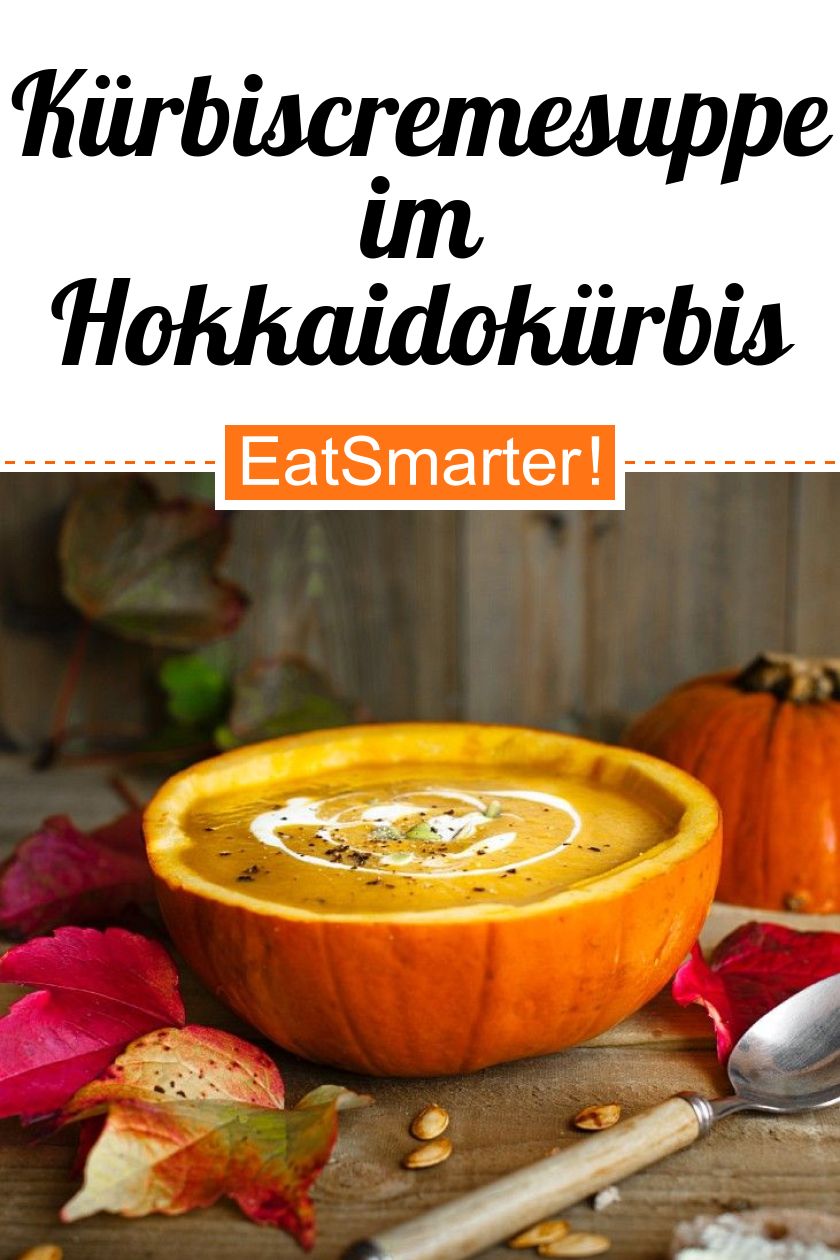 Kürbiscremesuppe im Hokkaidokürbis