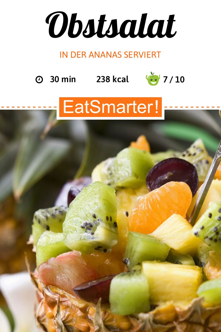 Obstsalat in der Ananas Rezept | EAT SMARTER