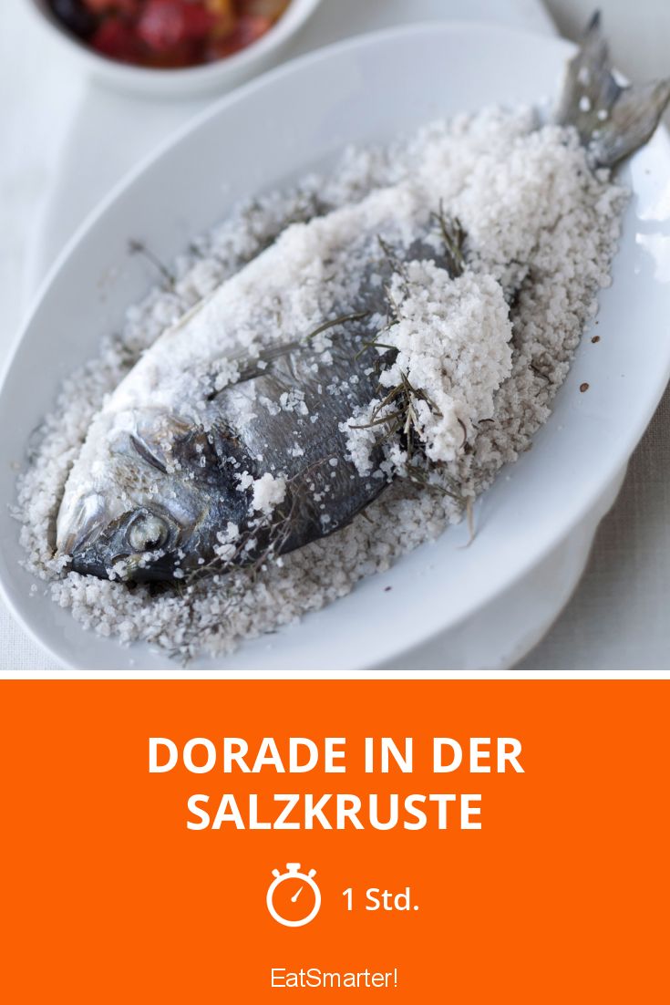 Dorade in der Salzkruste Rezept | EAT SMARTER