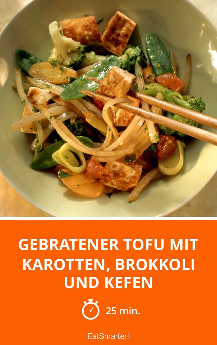 Gebratener Tofu mit Karotten, Brokkoli und Kefen Rezept | EAT SMARTER