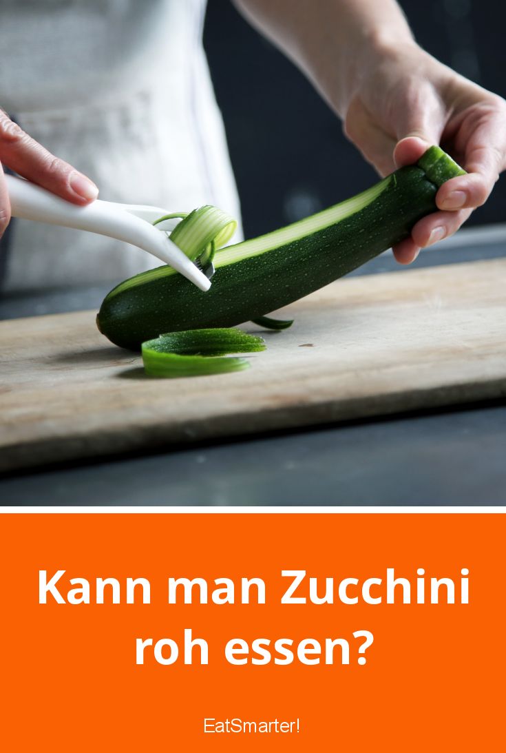 Kann man Zucchini roh essen? EAT SMARTER